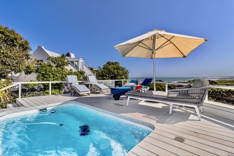 4 Bedroom Property for Sale in Grotto Bay Western Cape